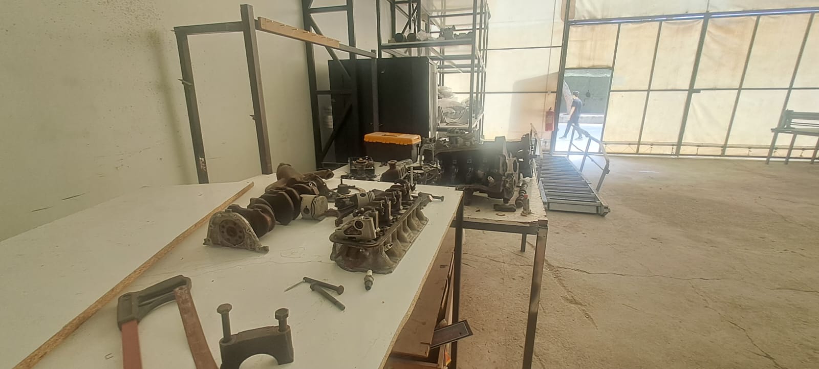 Uçak Hangarı